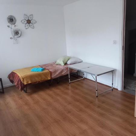 Private Rooms, 2 Showers In 3 Storey Hse, 25 Minutes Walk From Leicester City Centre Ngoại thất bức ảnh