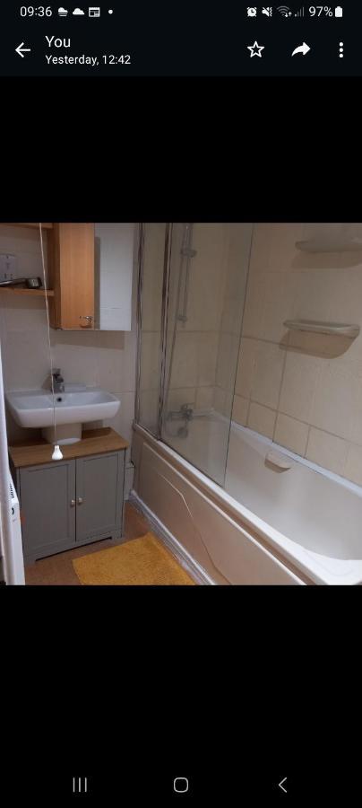 Private Rooms, 2 Showers In 3 Storey Hse, 25 Minutes Walk From Leicester City Centre Ngoại thất bức ảnh